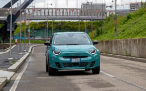 Fiat 600 hybrid_Gallery_01
