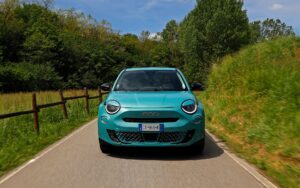 Fiat 600 hybrid_Gallery_04