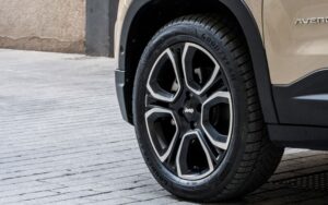 JEEP Avenger E-Hybrid_gallery 03