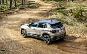 JEEP Avenger E-Hybrid_gallery 05