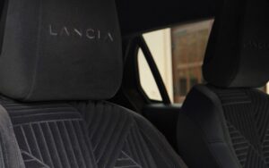 Lancia Ypsilon 100_02