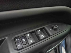 24039793_E_lxk4qarzus9b5.jpg